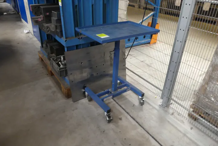 Materialwagen, ohne Inhalt Typ: 3270 / Tragkraft: max. 150 kg